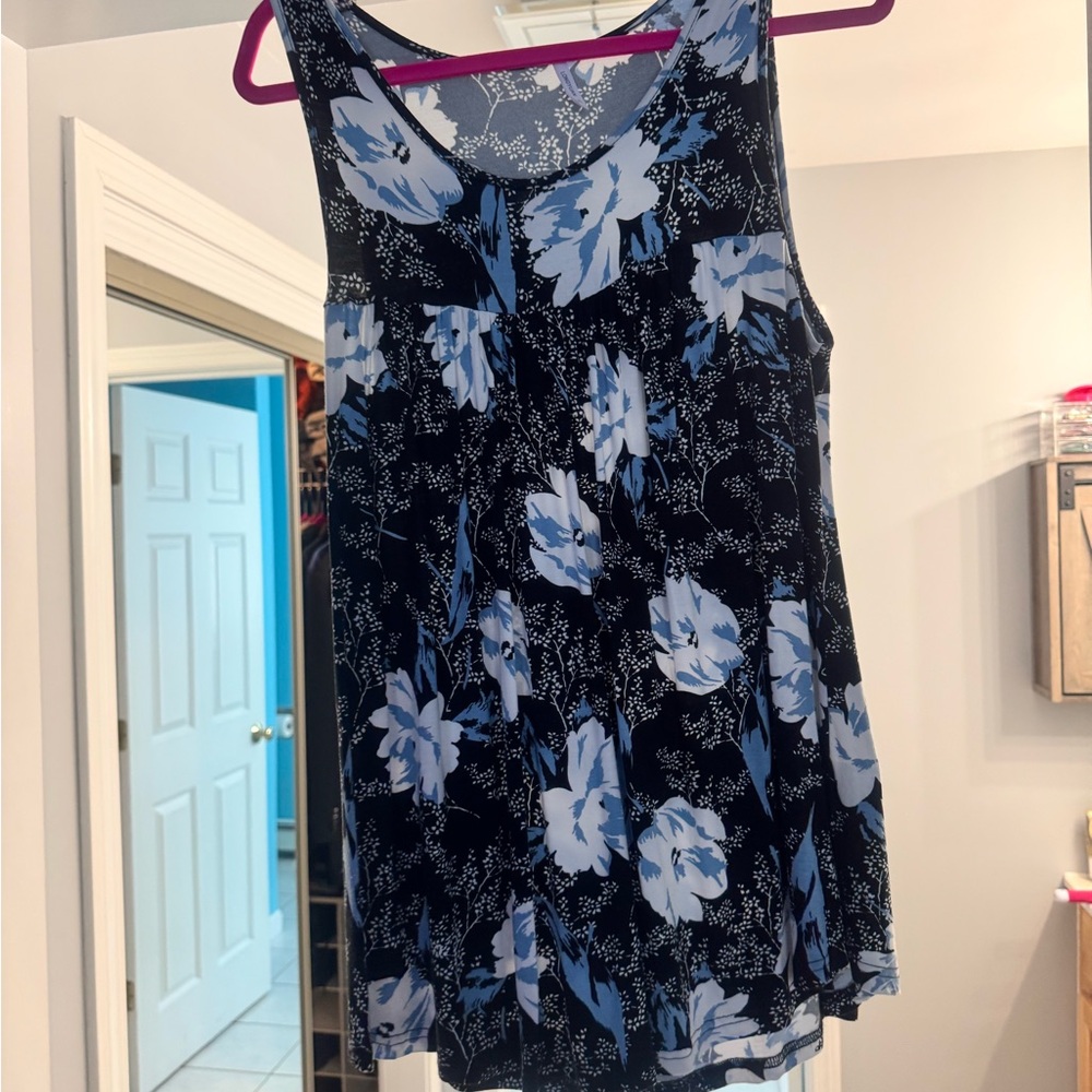 Elegant Floral Tank Top - Black and Blue